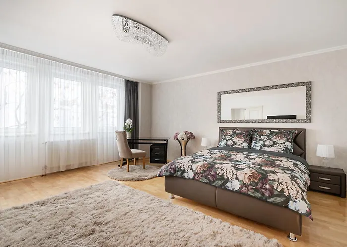 شقة Beautiful Three Bedrooms With Free Parking Close To The Danube Coast
