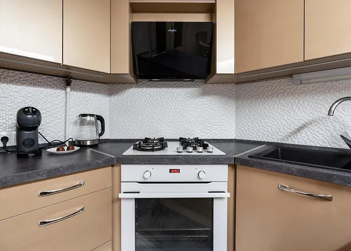 Beautiful Three Bedrooms With Free Parking Close To The Danube Coast * بودابست